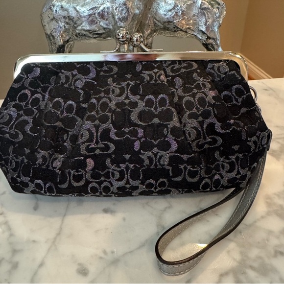 Coach - Black/Silver Signature C Kisslock Wristler - EUC No Call Outs - Picture 2 of 8